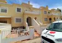 REF 10304 Casa adosada en Gran Alacant con salón XXL y vistas a la piscina