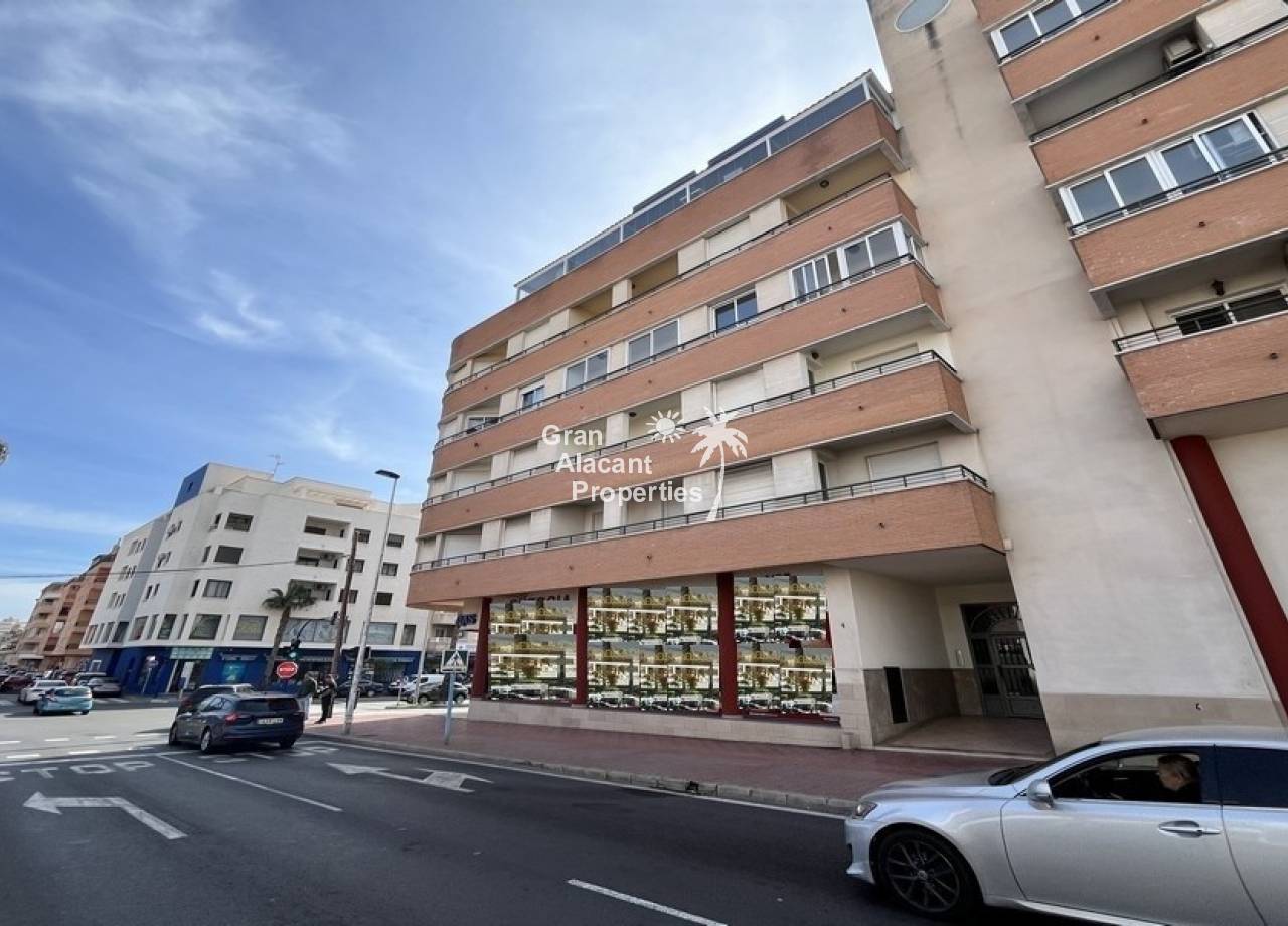 Apartment - Sale - Torrevieja - 10637