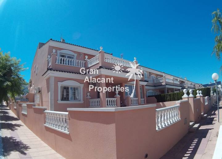 Corner House - Sale - Gran Alacant - Mediterráneo