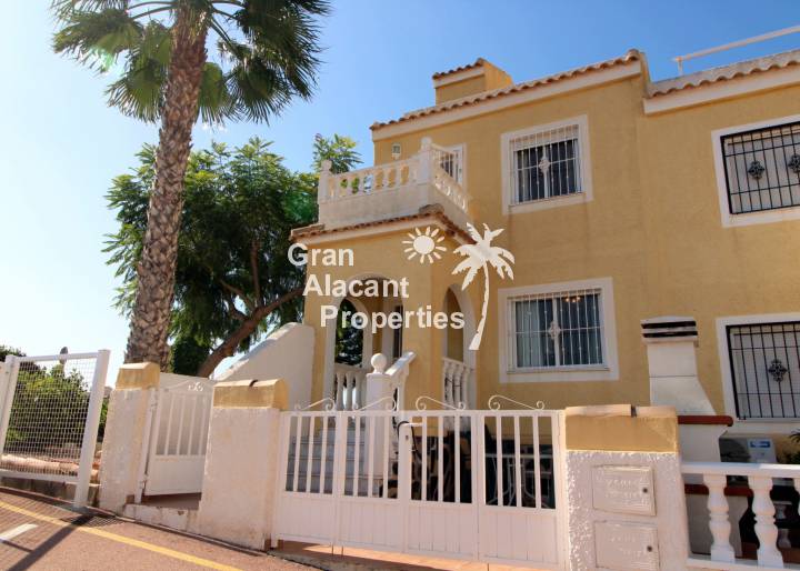 Corner House - Sale - Gran Alacant - Monte y Mar