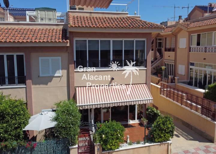 Corner House - Sale - Gran Alacant - Novamar