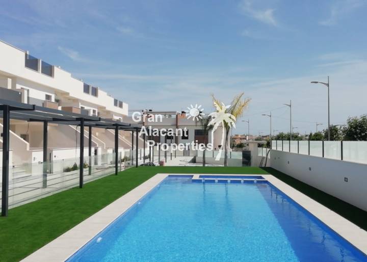 high-bungalow - Nueva construcción  - Pilar de la Horadada - Pilar de la Horadada
