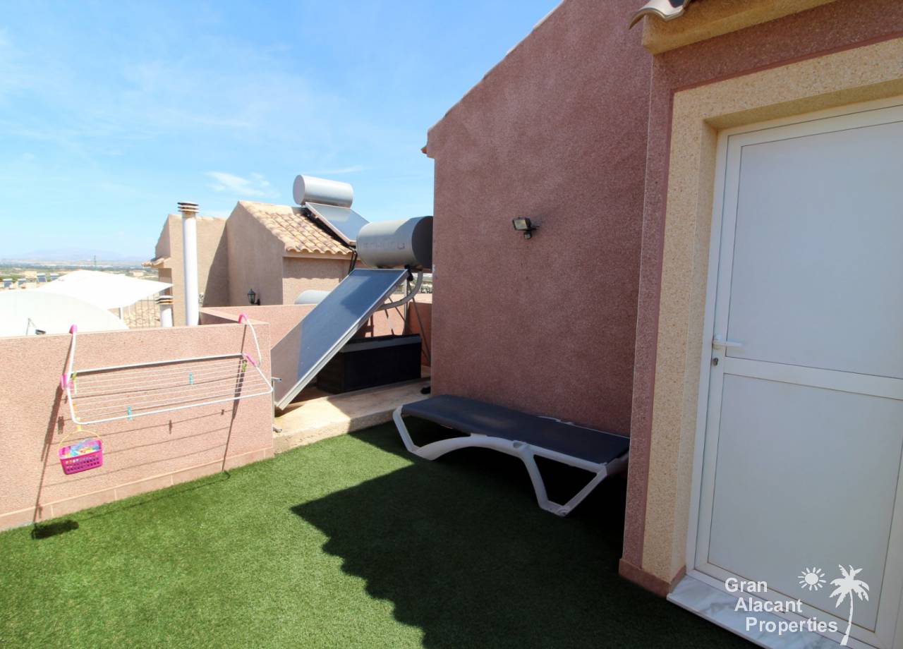 Immaculate townhouse with unbeatable Gran Alacant location