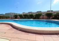 REF 10121 Adosado soleado en Puerto Marino con vistas a la piscina