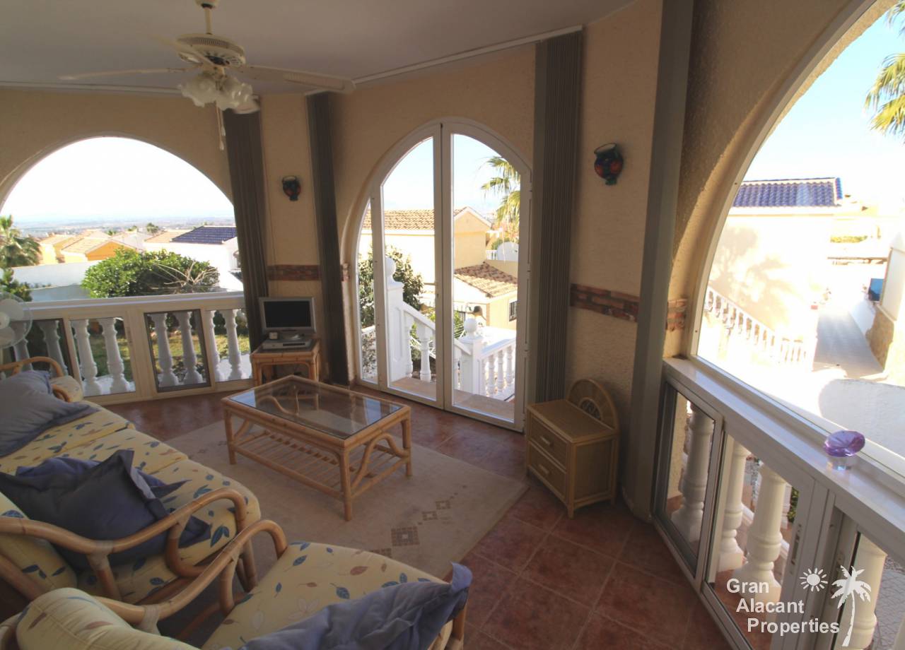 REF 10166 Immaculate 2 bed Villa With Pool And Sea Views