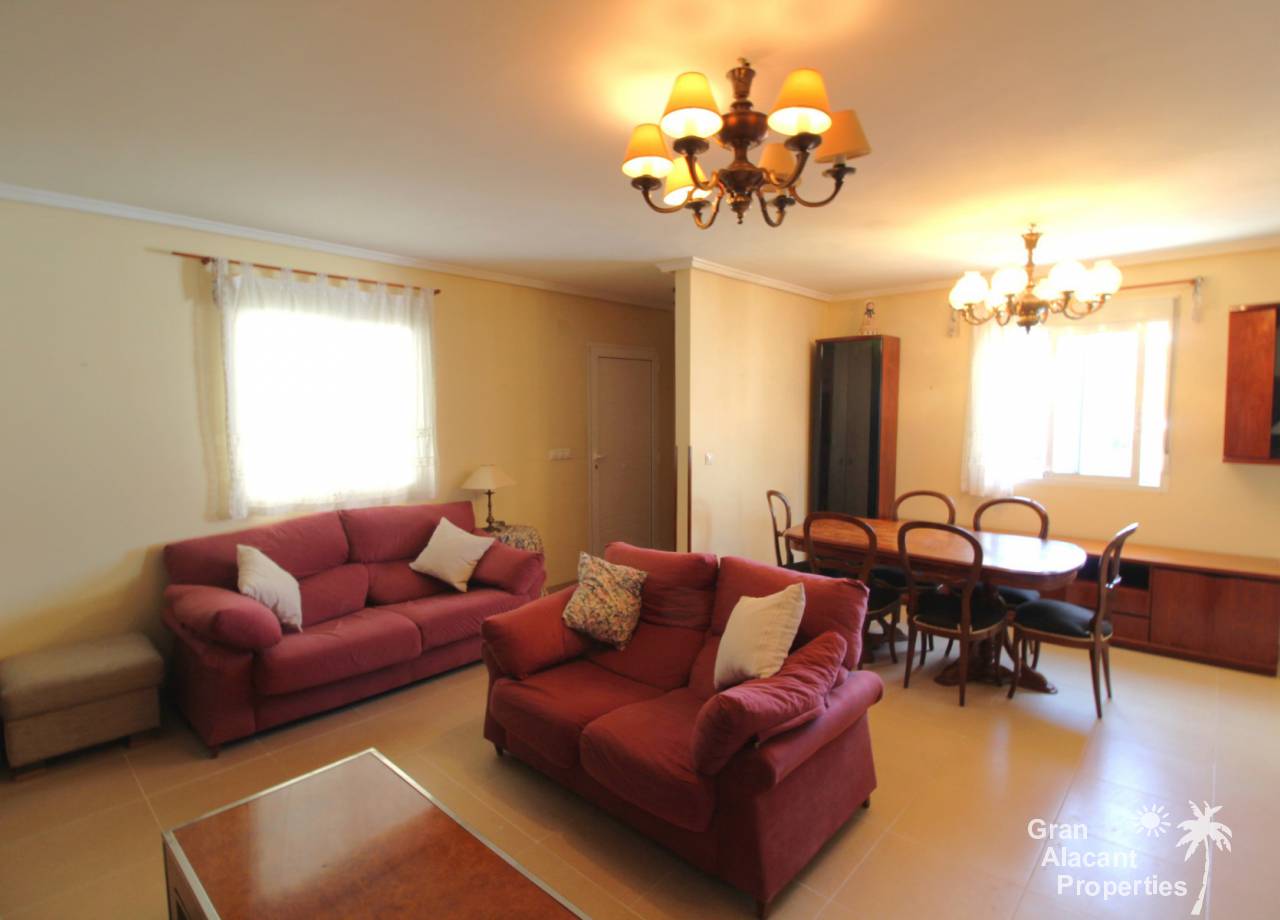 REF 10172 Bargain South-Facing Gran Alacant Villa living room