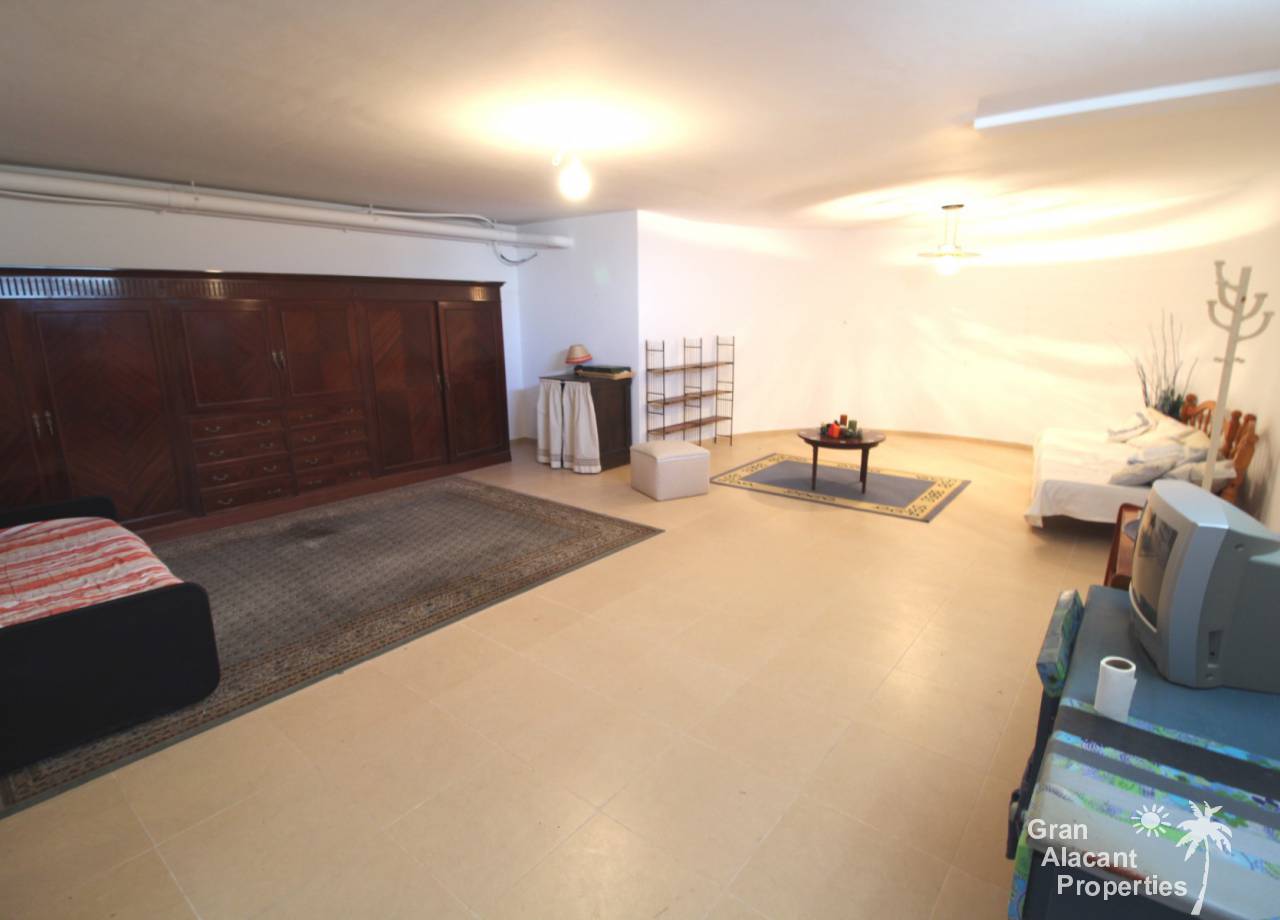 REF 10172 Bargain South-Facing Gran Alacant Villa XXL basement