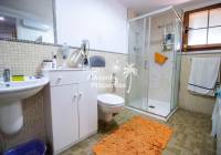 REF 10648 ensuite bathroom