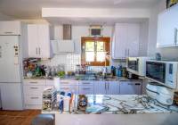 REF 10648 remodelled kitchen