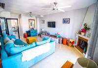 REF 10657 living room