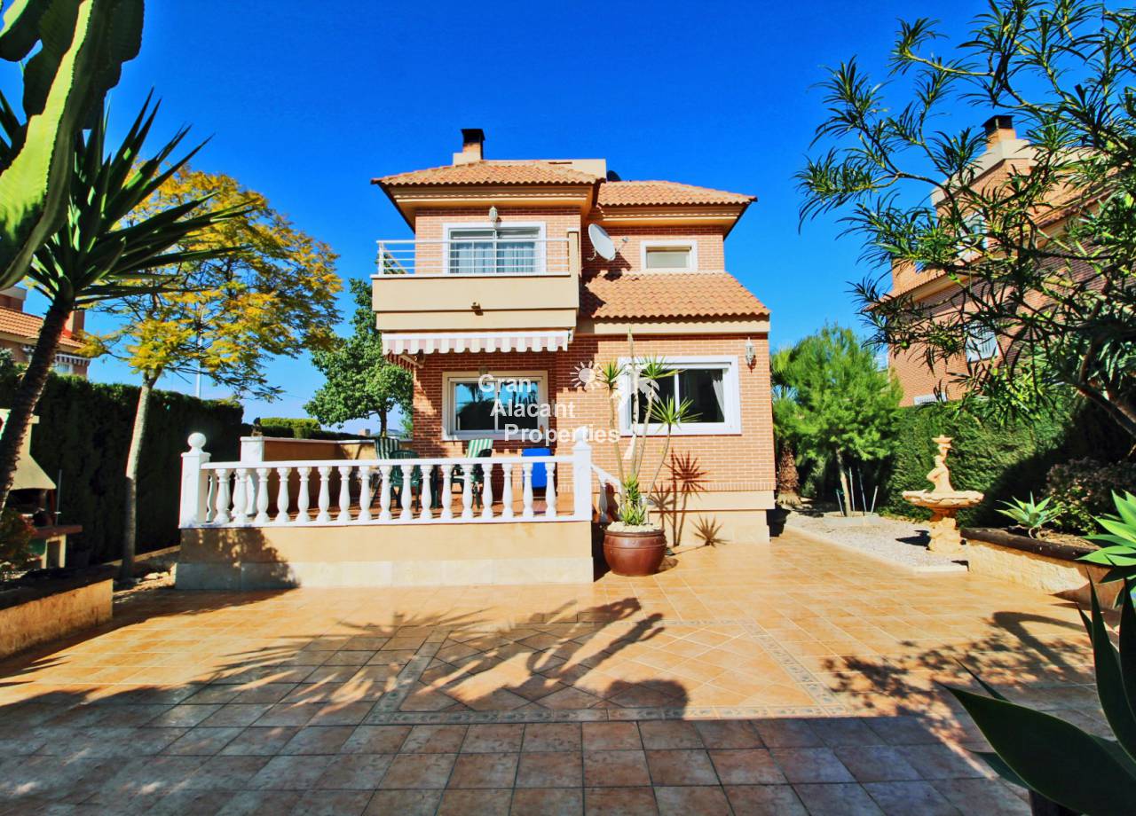 Sale - Detached Villa - Gran Alacant - Isla de Izaro
