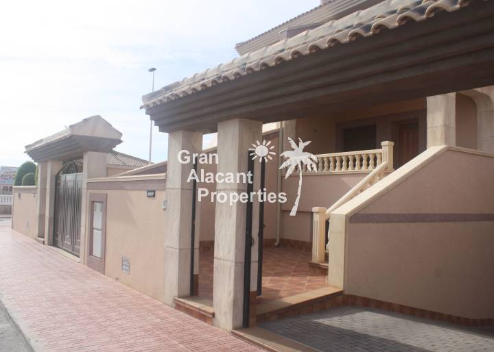 terraced - Nueva construcción  - Torrevieja - Torrevieja