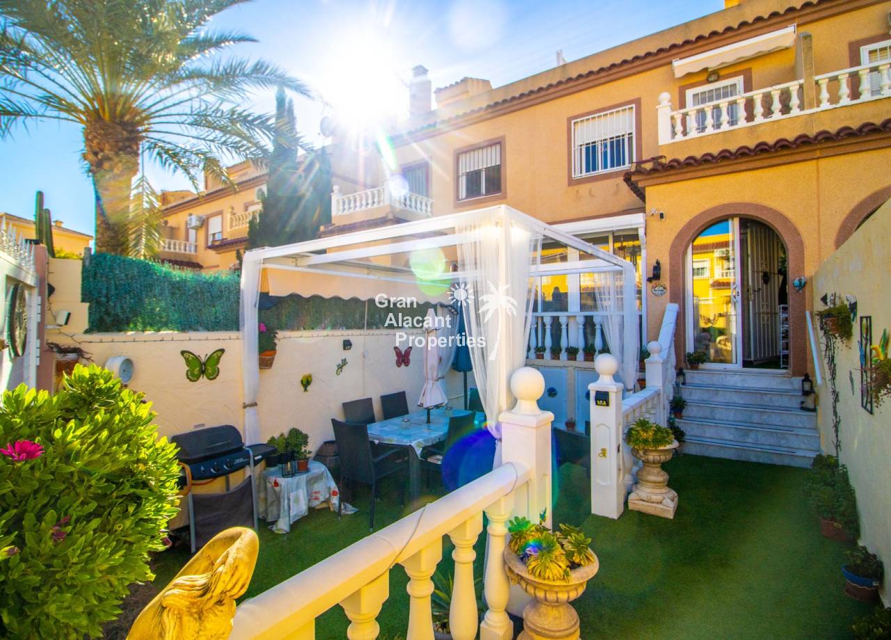 Townhouse - Sale - Monforte del Cid - 10667