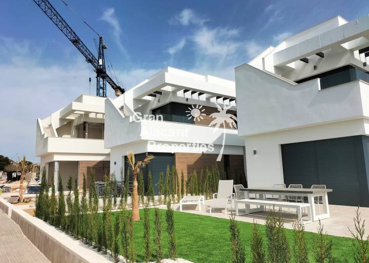 Villa - Nueva construcción  - Pilar de la Horadada - Pilar de la Horadada