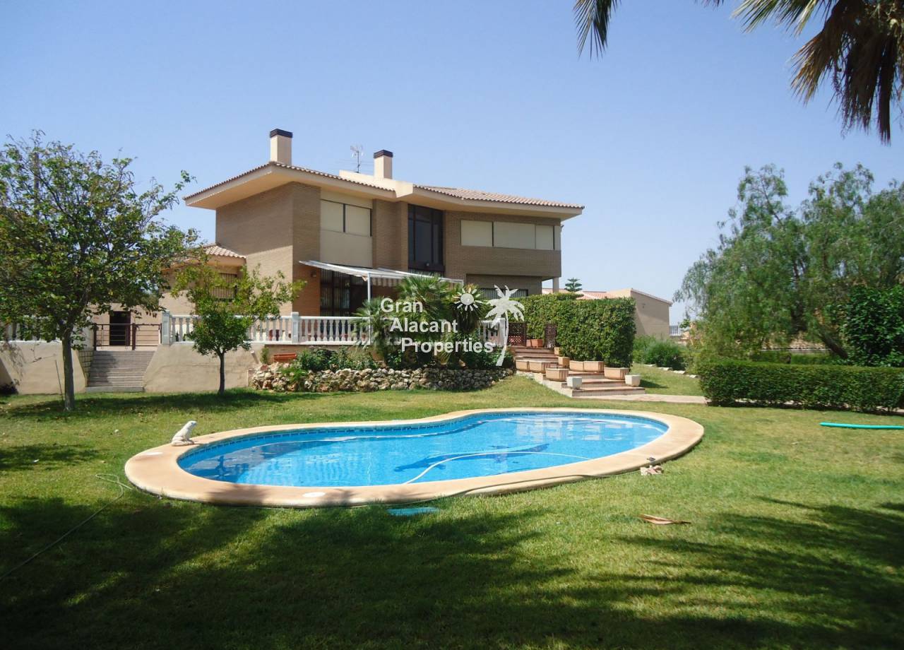 Villa - Sale - Alicante - 10426