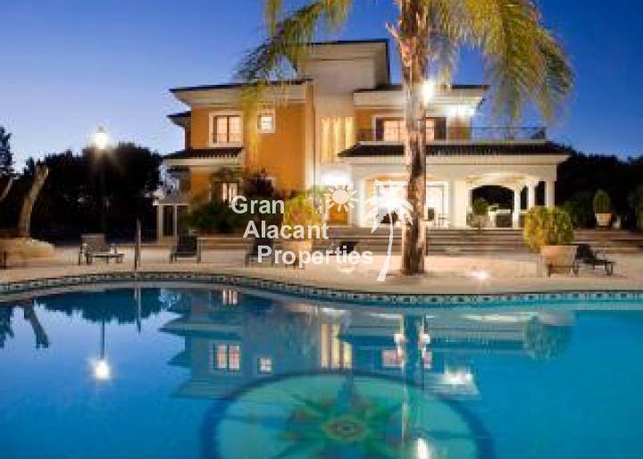 Villa - Sale - Elche - Perleta