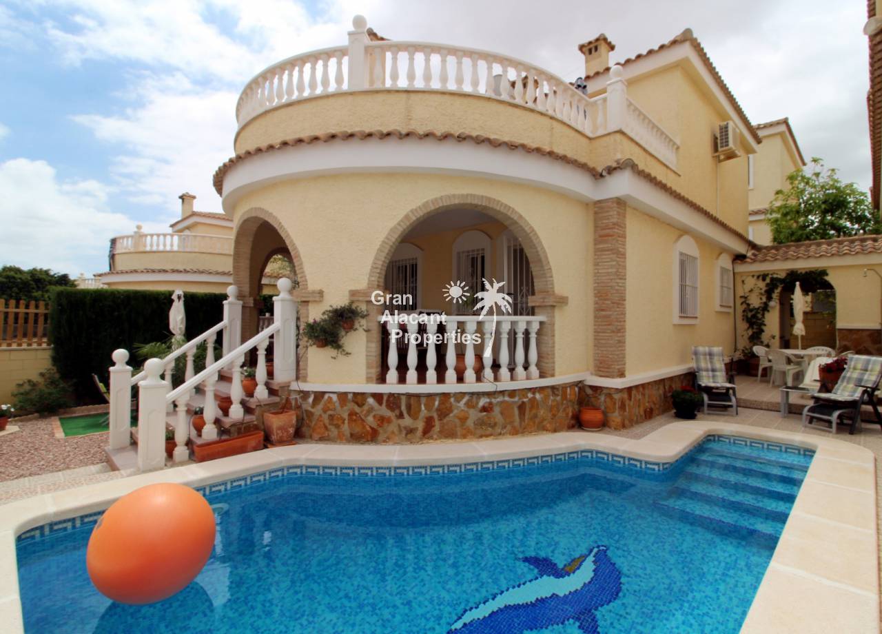 Villa - Sale - Monforte del Cid - 10335